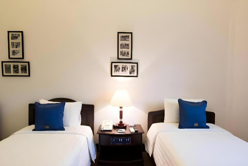 Hoa Binh Hotel Hanoi Exterior foto