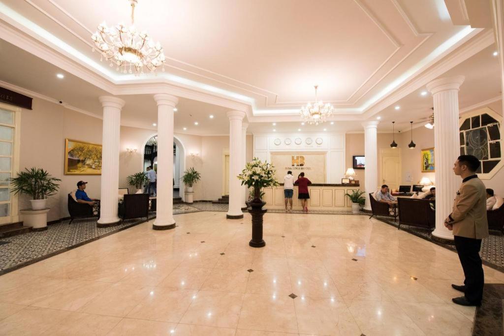 Hoa Binh Hotel Hanoi Exterior foto